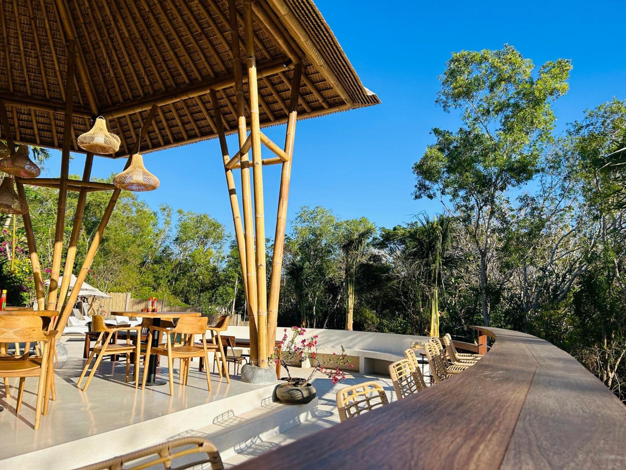 Tregge Surf Camp Uluwatu Hotel Exterior photo