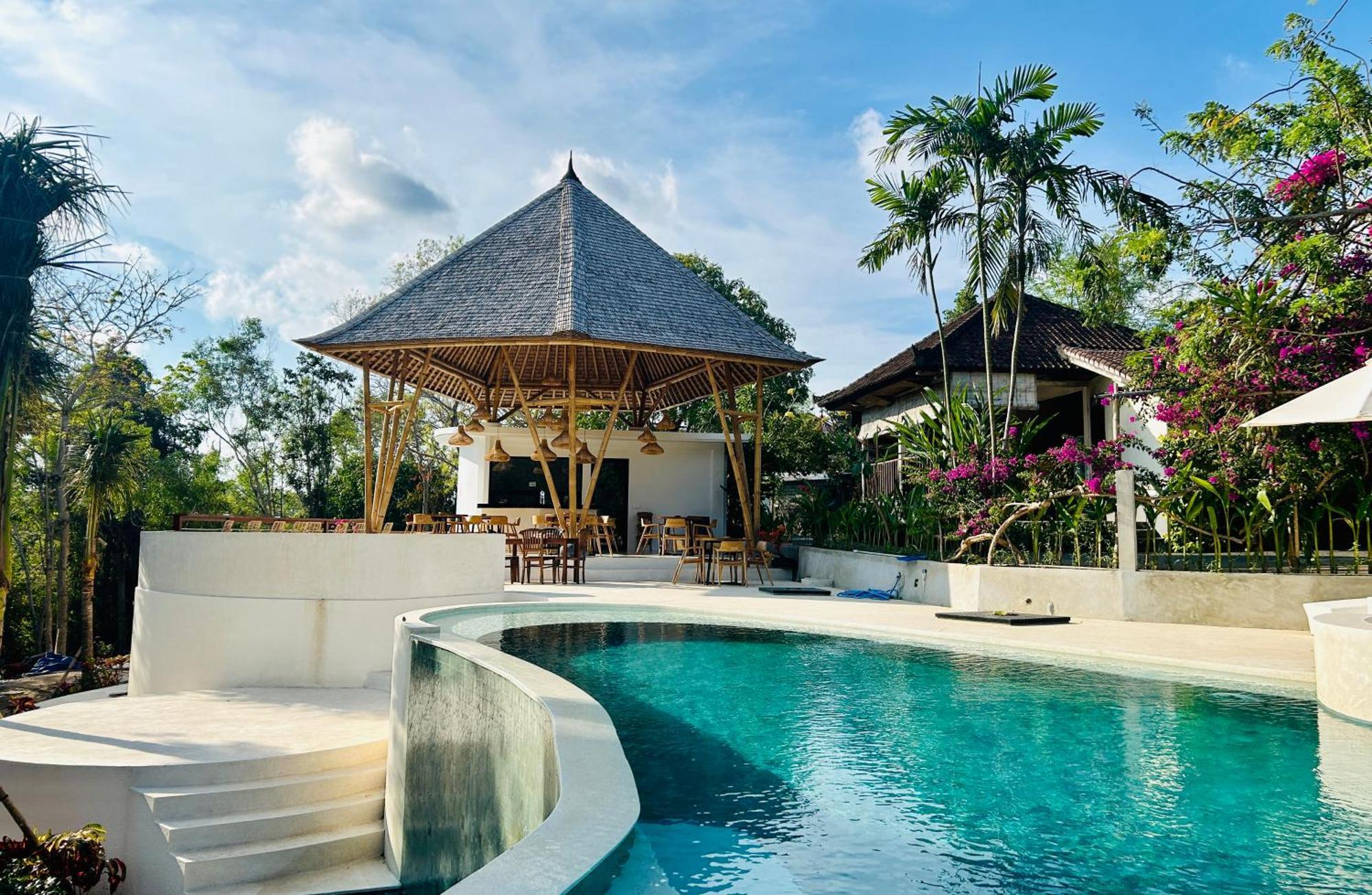 Tregge Surf Camp Uluwatu Hotel Exterior photo